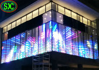 Wysoce przezroczysty ekran LED P10.41 Pełny kolor na centrum handlowym Szklaną fasadą