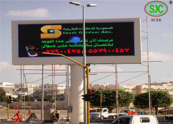 Dobra cena Dip LED Ekrany reklamowe dla lotnisk / PKS / centra handlowe w Internecie