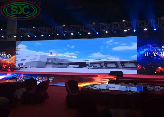 Ogromny ekran LED z odlewem aluminiowym 500*1000 cm w pomieszczeniach z wyświetlaczem LED LED billboard