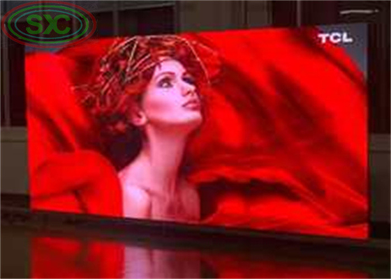 Ogromny ekran LED z odlewem aluminiowym 500*1000 cm w pomieszczeniach z wyświetlaczem LED LED billboard