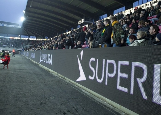 Anty-Collision Sport Football P10 IP65 320x160 LED billboardy reklamowe