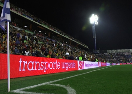 P10 Stadion Perimeter Pełny kolor LED Wyświetlacz LED 3000Hz 1R1G1B 320x160 mm