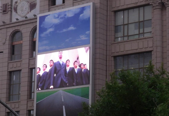 Zewnętrzny duży ekran LED P1.25 Full Color IP65, wodoodporna szafa wyświetlacza LED o wymiarach 960mm x 960mm