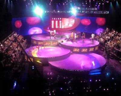 Wysoka jasność P1.25 COB Ekran LED na ścianie wynajem szczupłego szafki 480mm*480mm 3840Hz ekran LED na scenie