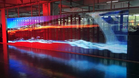 Przezroczysty ekran LED do użytku wewnętrznego i zewnętrznego P3.91-7.82mm, jasność 3000CD