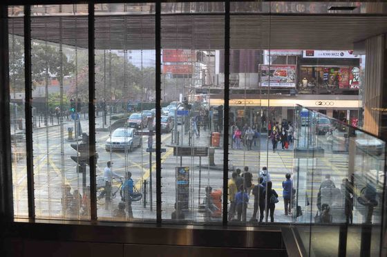 P3.91-7.82 Ekran LED w pomieszczeniach wnętrza z przejrzystym wyświetlaczem SMD Wypożyczalnia szkła wyświetlacz LED w pełnym kolorze