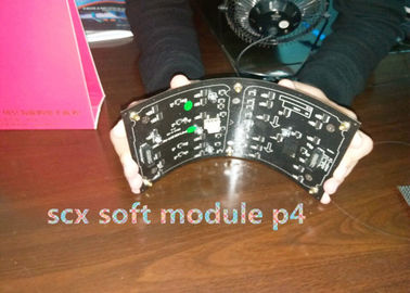 P4 Wykrzywiony ekran wideo LED Flexible LED Display Module Full Color