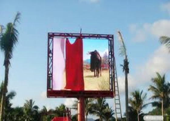 Dobra cena Zewnętrzny pełnokolorowy 5000 cd / m2 Jasność 960 * 960 mm Rozmiar szafy P8 LED billboard reklamowy w Internecie
