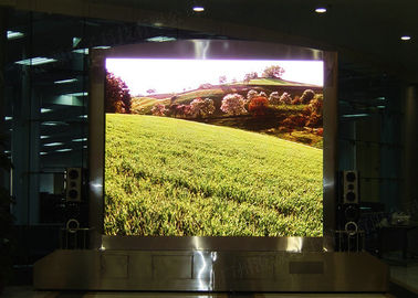 Standard SMD1515 P2.5 Full Color Indoor Hanging LED Display In Die-Cast Aluminium Cabinet