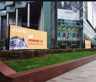 Reklamy zewnętrzne Ekran aluminiowy LED 27777 punktów / metr kwadratowy 3 lata gwarancji