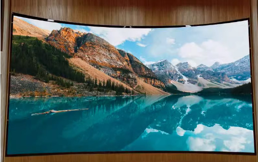 Zastosowany rozmiar Miękka grupa filmu Reklama Elastyczny LED pełnobarwny ekran 4mm Pixel Wykrzywiona stalowa szafa