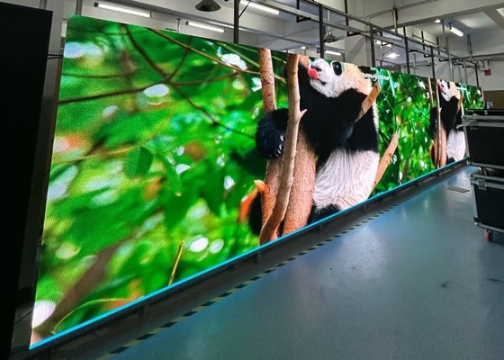 Duży elastyczny wypożyczalny ekran bez wyświetlacza 1/32 Scan HD 1R1G1B P2.5mm LED Screen Board