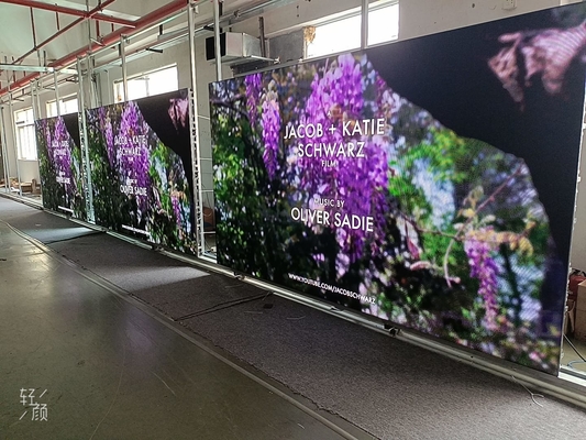 Wysokiej jasności wypożyczalny wyświetlacz LED HD Outdoor P8 15625 punkty/m2 Gęstość pikseli