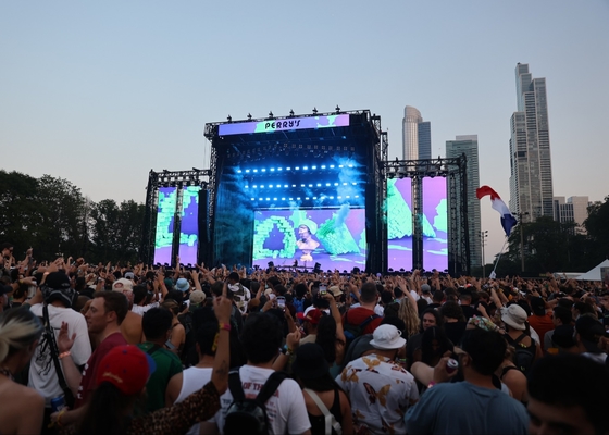 16:9 stosunek 5m x 3m klucz w ręku Kompletny system P2.6 P2.9 P3.91 LED Display 500mmx500mm LED Panel Backdrop Wewnętrzny Ekran LED Zewnętrzny