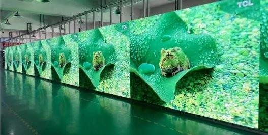 438Watt/m2 Średnia konsumpcja Wynajem LED Display zasilany zasilaniem Meanwell i rozmiar panelu 960*960mm