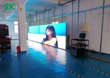 P2.5 Ekran LED w pełnym kolorze w pomieszczeniu z aluminiowym obudową do odlewu 576X576mm Trzyletnia gwarancja