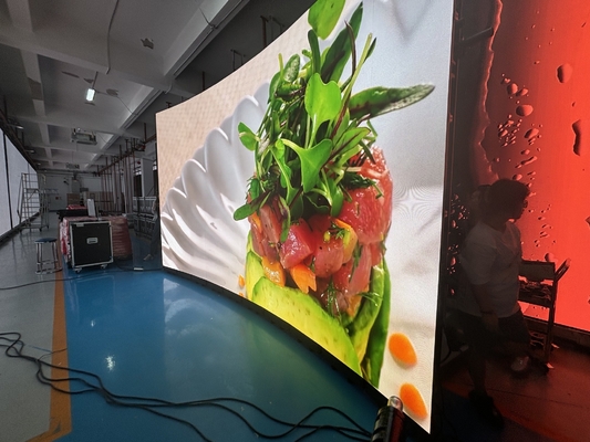 Standard SMD1515 P2.5 Full Color Indoor Hanging LED Display In Die-Cast Aluminium Cabinet