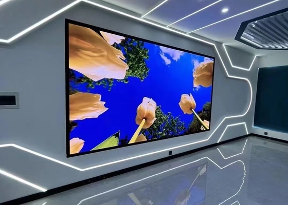 100000 godzin Długość życia P3.91 Wnętrze LED Mesh Curtain Signage Display z 65410 gęstością pikseli i wyraźną przejrzystością
