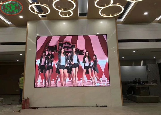 P5 Standard 640mmx640mm Full Color Indoor Hanging LED Display In Die-Cast Aluminium Cabinet