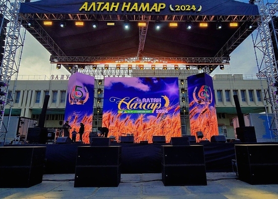 Duży pełnobarwny wypożyczalny/walcowany aluminium elastyczny UHD 1/8 Mode Scan Stage LED Screen
