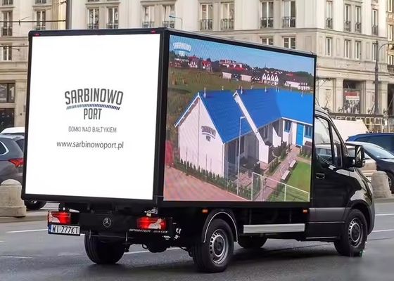 Wynajem samochodu ciężarowego w pełnym kolorze P2.6 Wnętrze LED Screen Wynajem Stadion HD