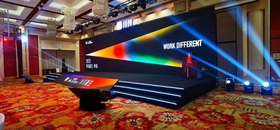 Wypożyczalnia wewnętrzna P3.91 Ściana wideo LED 500x500mm Panel LED o wysokiej częstotliwości odświeżania 3840Hz
