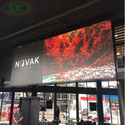 Reklama LED przed konserwacją pokazuje klucz do dotarcia do docelowej publiczności