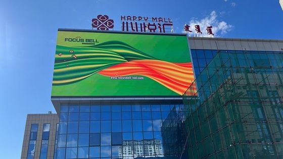Dobra cena Wodoszczelny P10 Ekran LED w pełnym kolorze Reklamowy billboard z kolumną w Internecie