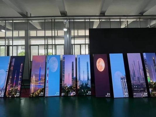 Dobra cena Reklama w pomieszczeniach ułatwiona dzięki P1.53mm Pitch Digital Indoor Poster i Aluminium Panel Material w Internecie