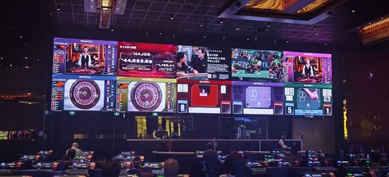 Dobra cena Wysokiej jasności RGB LED Display z żywotnością 100000 godzin i trwałym wyświetlaczem P4.81 w Internecie