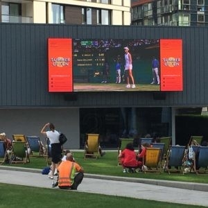 Płyty LED o poziomie ochrony IP65 z wymaganiami R 625-630nm i częstotliwością odświeżenia 3840HZ