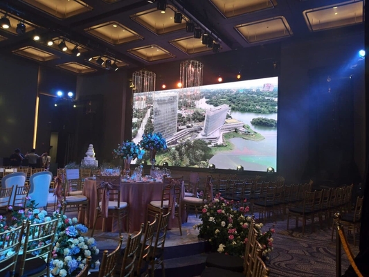 Soft Module Curved Screen Waterproof HD Customizable Rental Screen P4 Indoor Full Color LED Display Billboard