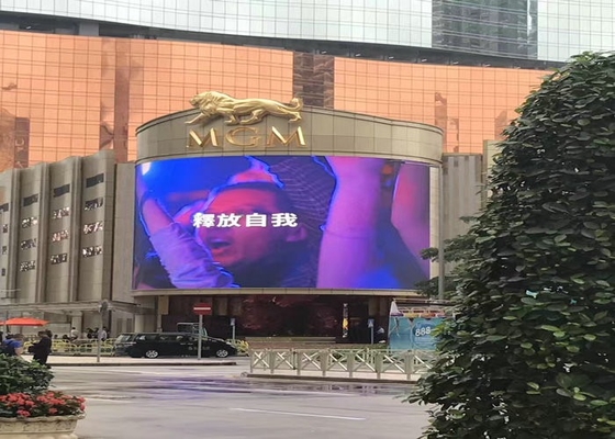 Mały rozmiar P2 Zewnętrzny pełnokolorowy wypożyczalny wyświetlacz LED Smd Komercyjny wyświetlacz LED Billboard