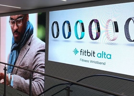 Dobra cena Ekran aluminiowy z odlewem do gadania Ultra-Clear Small Pitch P1.667 Wnętrze LED Display 1/30 Skanowanie w pełnym kolorze w Internecie