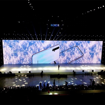 Eksperiencja marketingowa Ekrany LED o gęstości pikseli 111111/m2 i kącie widzenia 120° / 60°