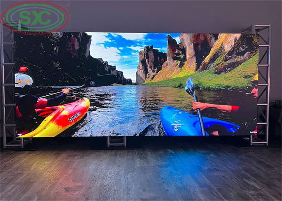 Dostosowywalny wyświetlacz RGB LED z rozmiarem pikseli 5 mm i jasnością 5500 900w/m2-600w/m2 zużycie energii