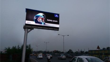 Ekran LED billboardu zewnętrznego z częstotliwością odświeżania 3840HZ dla rozwiązań reklamy zewnętrznej