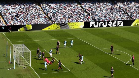 5000 1 Wskaźnik kontrastu i jasność ≥6500cd/m2 w przypadku sygnalizacji wysokiej jasności