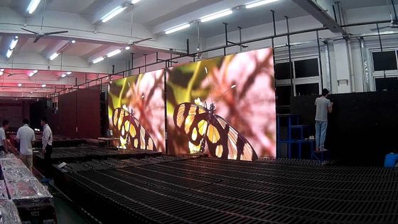Dobra cena Wyświetlacz LED GOB o żywotności 100 000 godzin z kompozycją pikseli 1R1G1B i rozmiarem szafy 600*337,5MM w Internecie