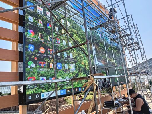 Dobra cena Zewnętrzny, pełnokolorowy wyświetlacz LED z lekką konstrukcją szafy z szybkim zamkiem i bezproblemową instalacją do konfiguracji i konserwacji w Internecie