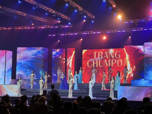 Ekrany LED z wielkością modułu 250 x 250 milimetrów i szybką instalacją odpowiednie do reklamy zewnętrznej i wydarzeń