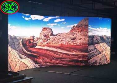 SMD Skrzywiony ekran reklamowy LED 3,91 mm Pixel Pitch 25 Wattled ekran reklamowy reklamowy