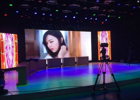 Dobra cena P5 SMD2121 Haning LED Display Die-Cast Aluminium Screen, Jasność 2500nits, CE ROHS w Internecie