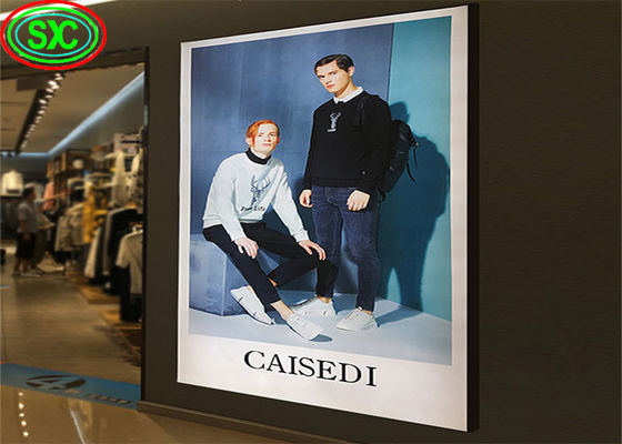 Przenośny, ultracienki wewnętrzny wyświetlacz LED P3.91 typu Poster z rozkładanym stojakiem COB