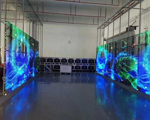 Dobra cena Przezroczysta szyba reklamowa LED 3,91 mm P7,82 w Internecie