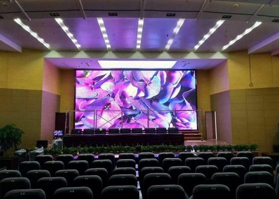 Dobra cena Wewnętrzny wyświetlacz reklamowy LED P2.5 P3 P4 P5 Wyświetlacz LED do centrum handlowego, sali konferencyjnej, kościoła w Internecie