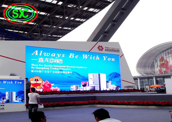 Dobra cena IP65 / IP54 P4 Reklama Led Display Ściana wideo Prosta prasowana stalowa szafka 768x768mm w Internecie
