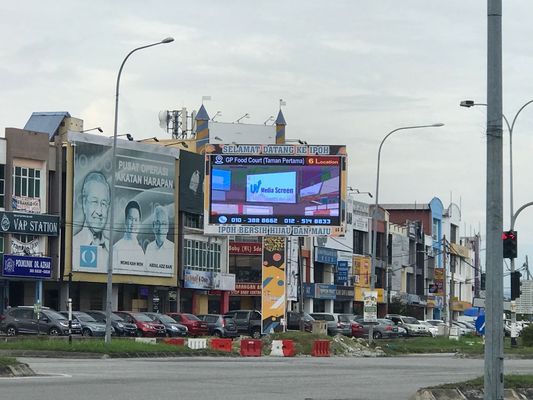 Dobra cena Reklamowe ekrany LED 960x960 P10 P8 Pełnokolorowy panel reklamowy z tablicami reklamowymi Smd Elastyczny zewnętrzny wyświetlacz LED w Internecie