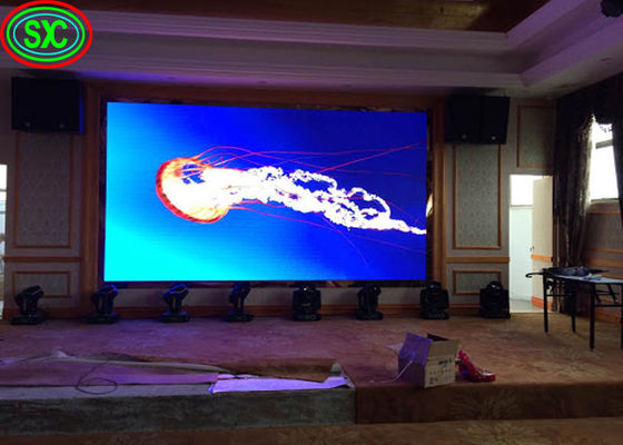 Reklama wewnętrzna Ekrany LED o wysokiej jasności Szafki 960 * 960 mm Billboardy LED