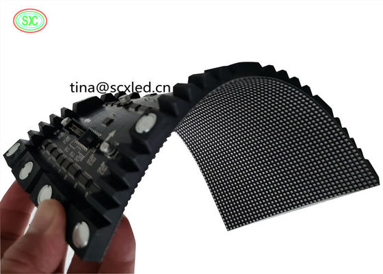 Dobra cena P4 Wykrzywiony ekran wideo LED Flexible LED Display Module Full Color w Internecie